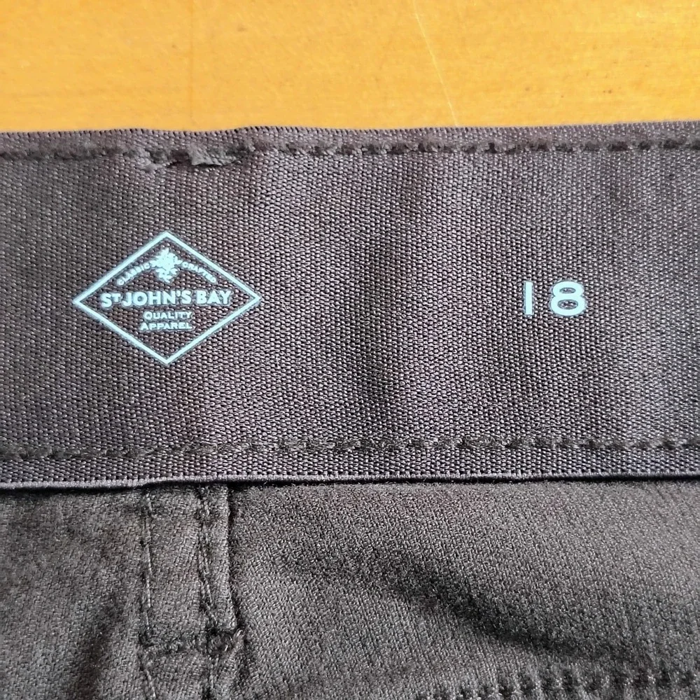 NWT St Johns Bay Womens SZ 18 Secretly Slender Straight Corduroy Brown Academia